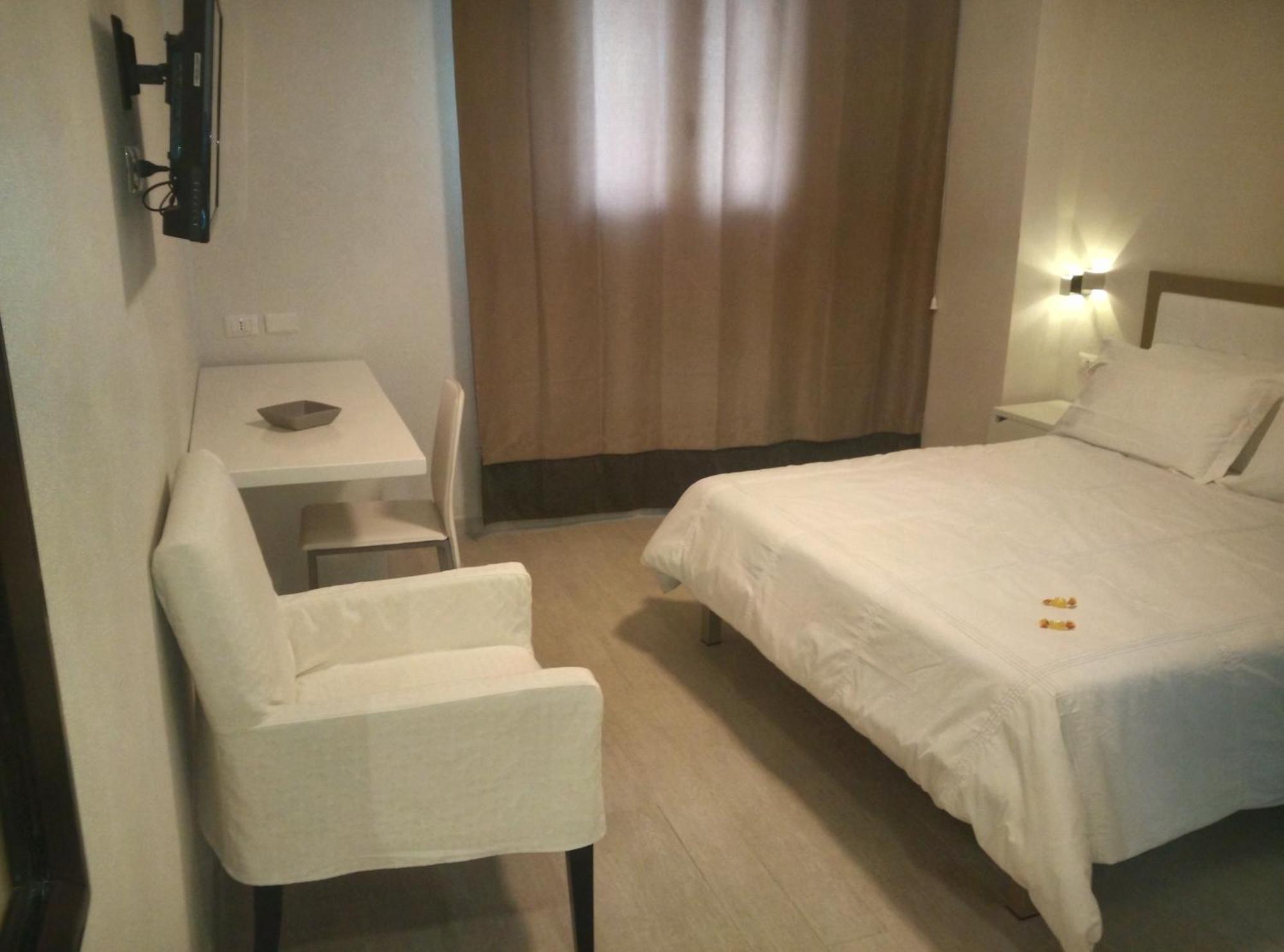 Mina Accomodation Tropea Oda fotoğraf